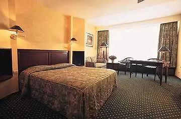 Отель Theater 4*