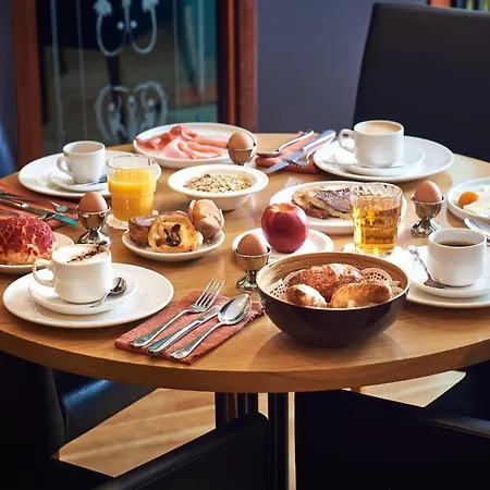Theater Hotell 4*