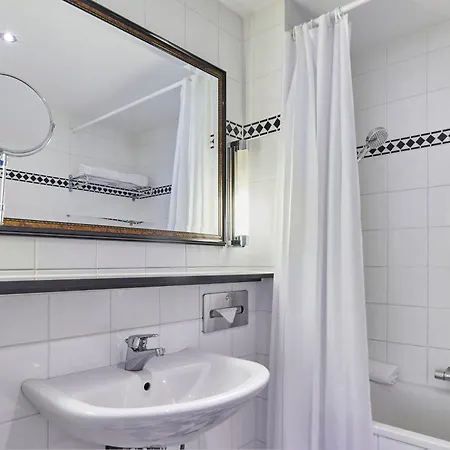 Hotell Theater 4*